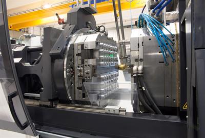 close up of an injection molding machine